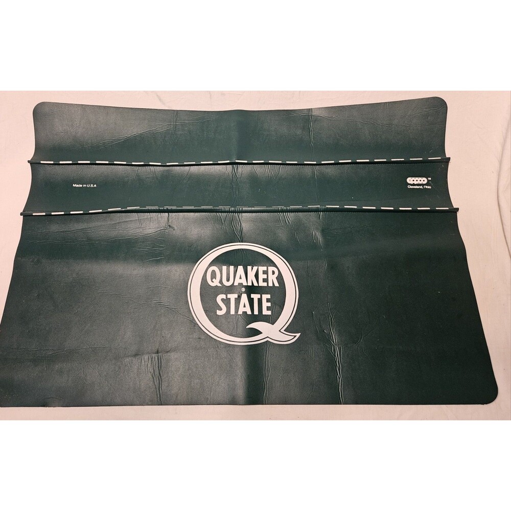 Vintage Quaker State Motor Oil Fender Mechanic Cover Lightly Used~ Slight Damage